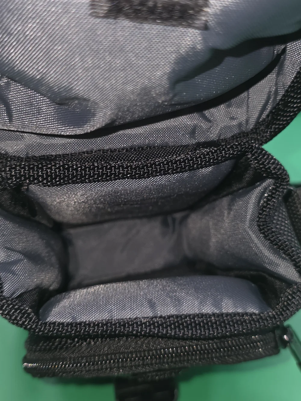 Tamrac Black Compact Messenger Camera Pouch